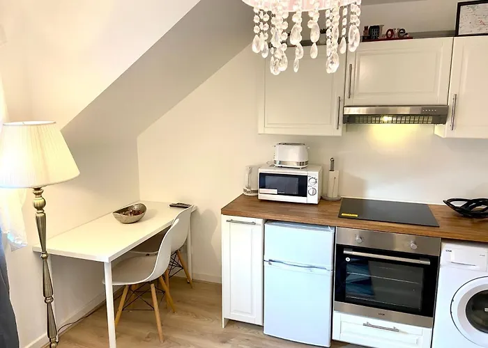 London Studio Self Contained, Newly Furbished